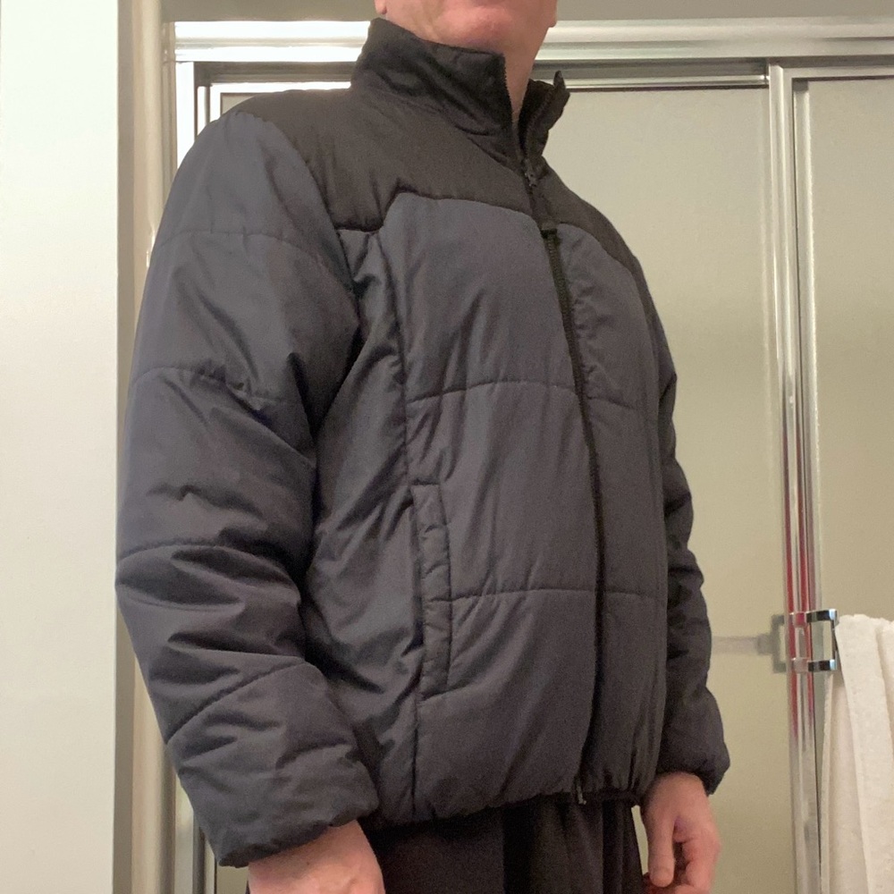 Heavy winter ski jacket. Excellent quality coat. XTRA LARGE size. Dark charcoal
